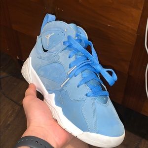 Pantone Air Jordan 7 Retro 7Y